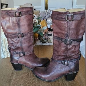 Frye Carmen 3 Strap Saddle Brown Leather Boots Size 8.5B
